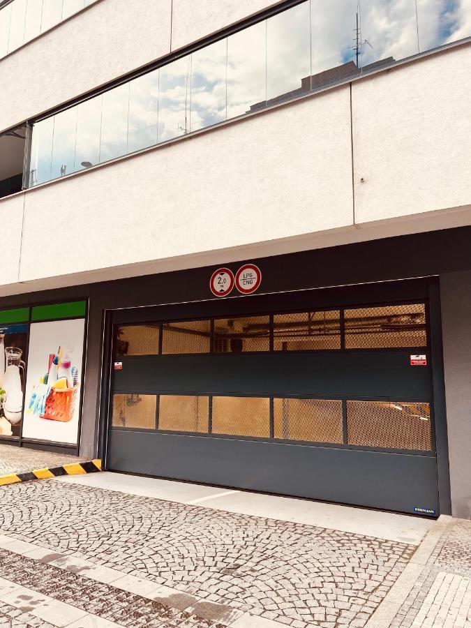 White Pearl Studio With Parking In Holesovice Prague Luaran gambar