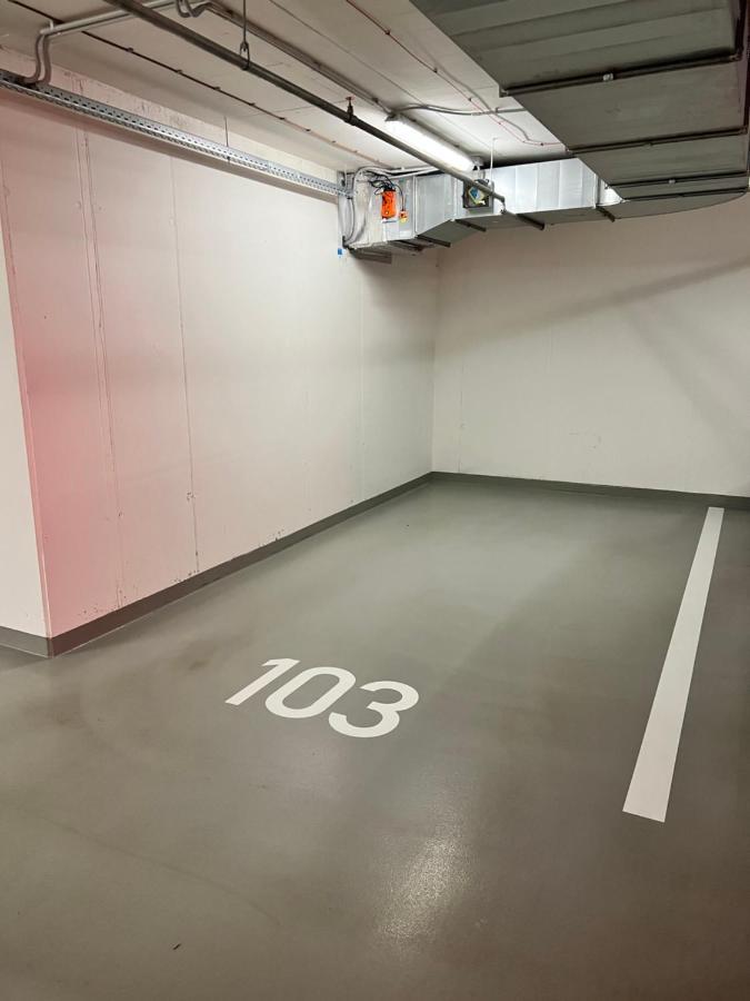 White Pearl Studio With Parking In Holesovice Prague Luaran gambar